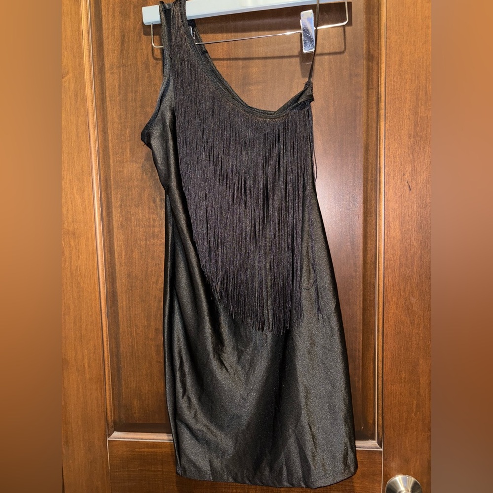 Chic One-Shoulder Black Fringe Dress